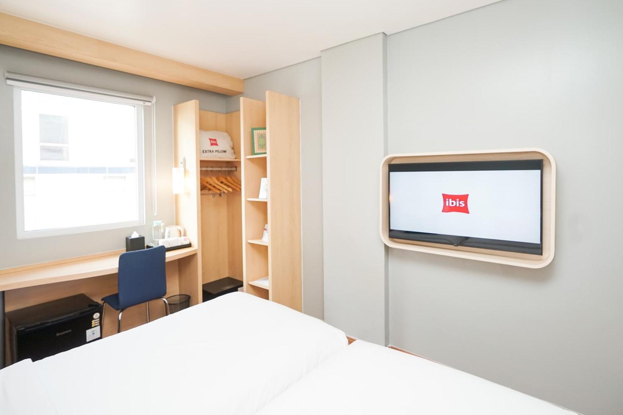 Ibis Jakarta Senen Ngoại thất bức ảnh