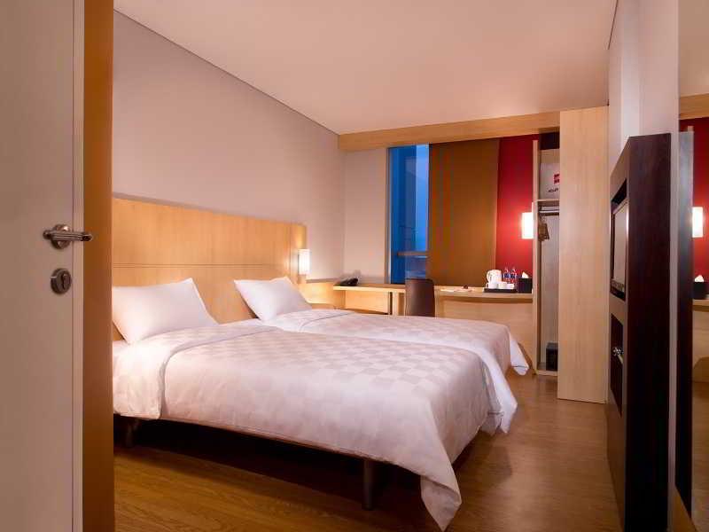 Ibis Jakarta Senen Ngoại thất bức ảnh
