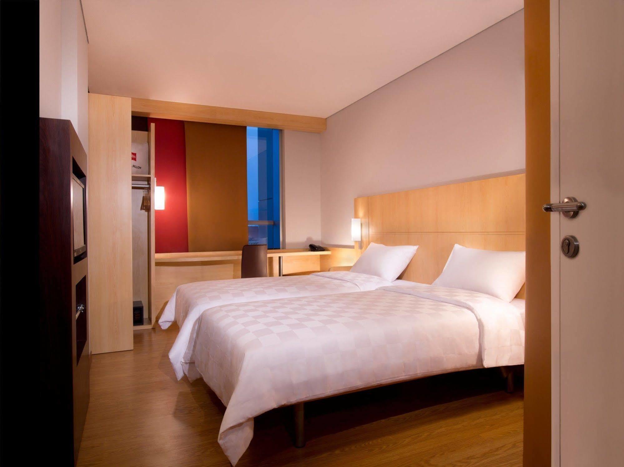Ibis Jakarta Senen Ngoại thất bức ảnh